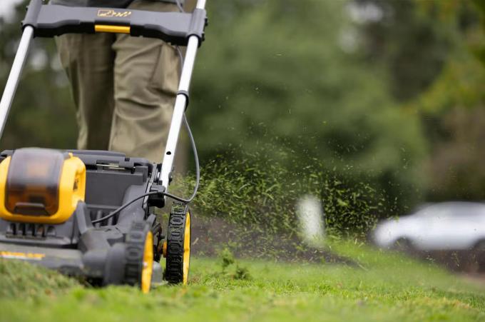 DeWALT DCMWP500N
