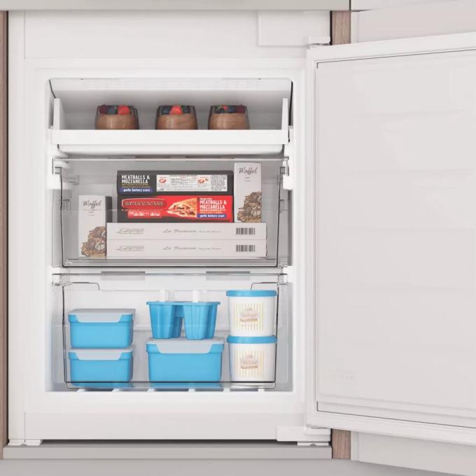 Indesit INC20T321EU