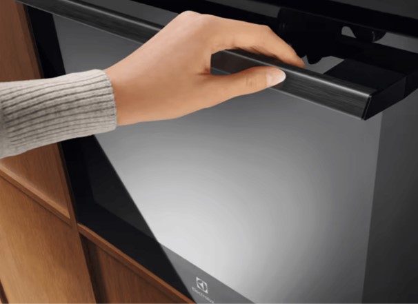 ELECTROLUX EOE8P39H