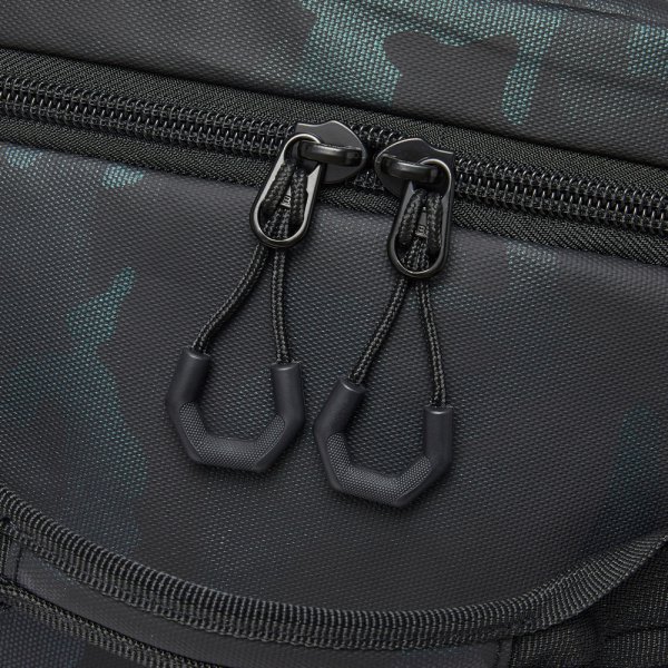 RivaCase 7663 (Navy camo)