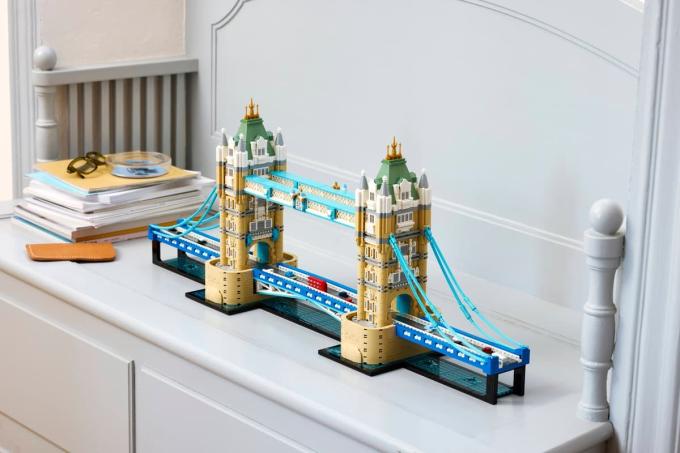 LEGO 21067