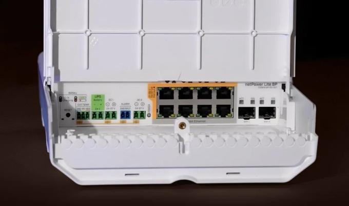 Mikrotik netPower Lite 8P (CSS610-8P-2S+OUT)