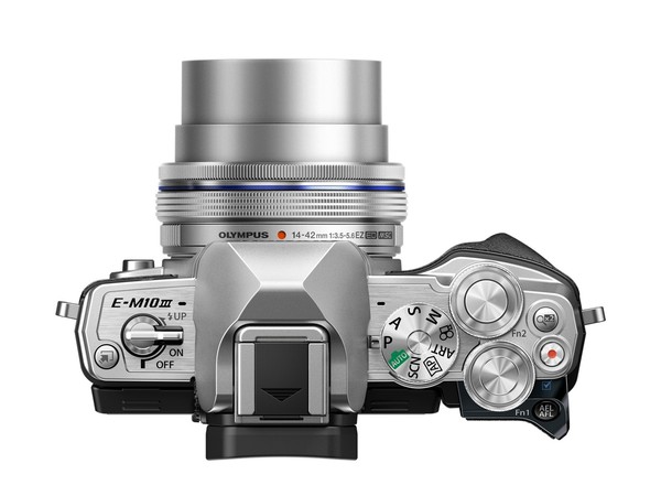 Цифровой фотоаппарат OLYMPUS E-M10 mark III Pancake Zoom 14-42 Kit silver/silver V207072SE000