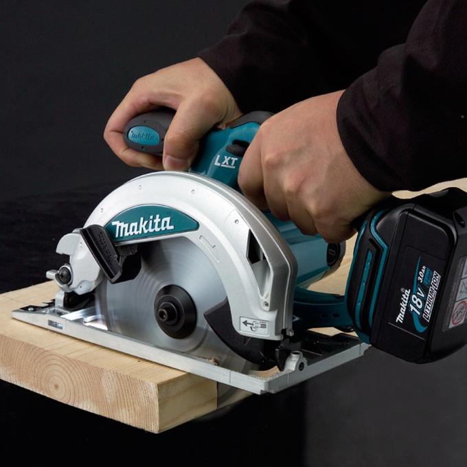 Makita DHS680Z