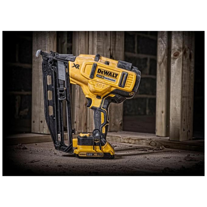 DeWALT DCN662N