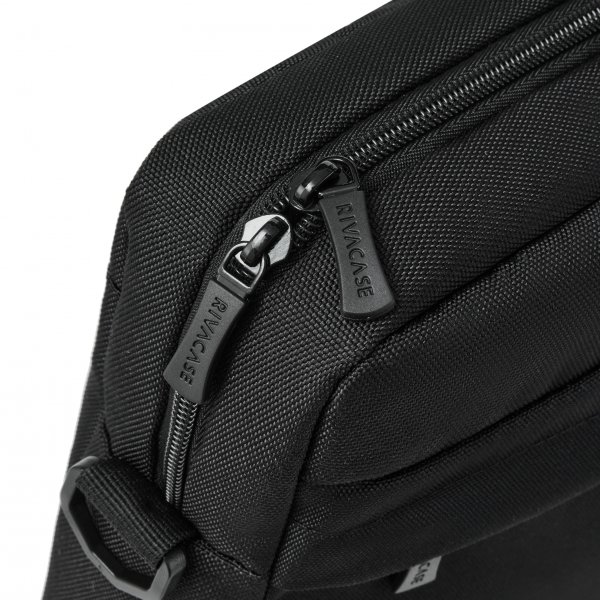 RivaCase 8237 (Black)
