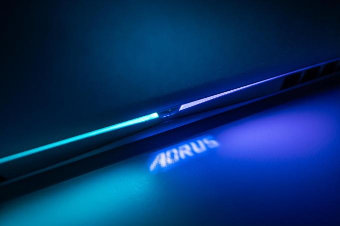 GIGABYTE AORUS_16X_9SG-43UAC54SH