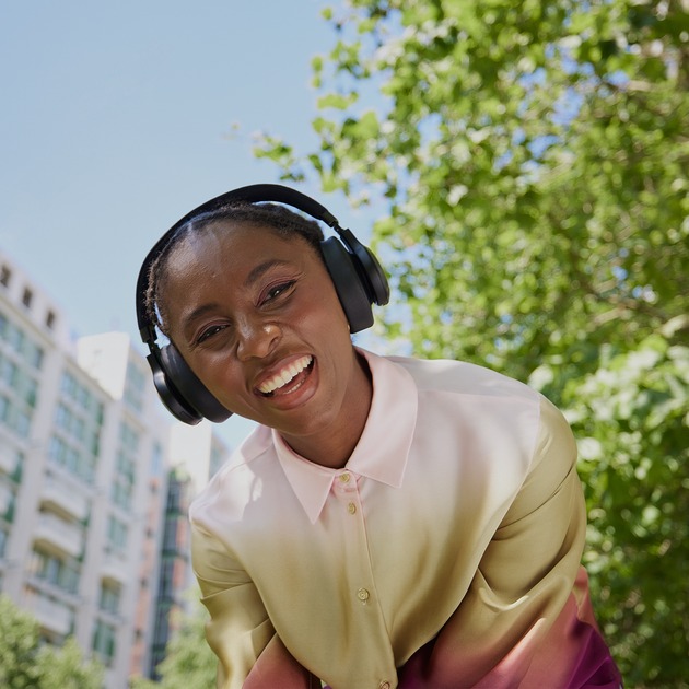 JBL JBLLIVE770NCBLK