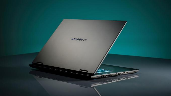GIGABYTE 3THK3UA894SD