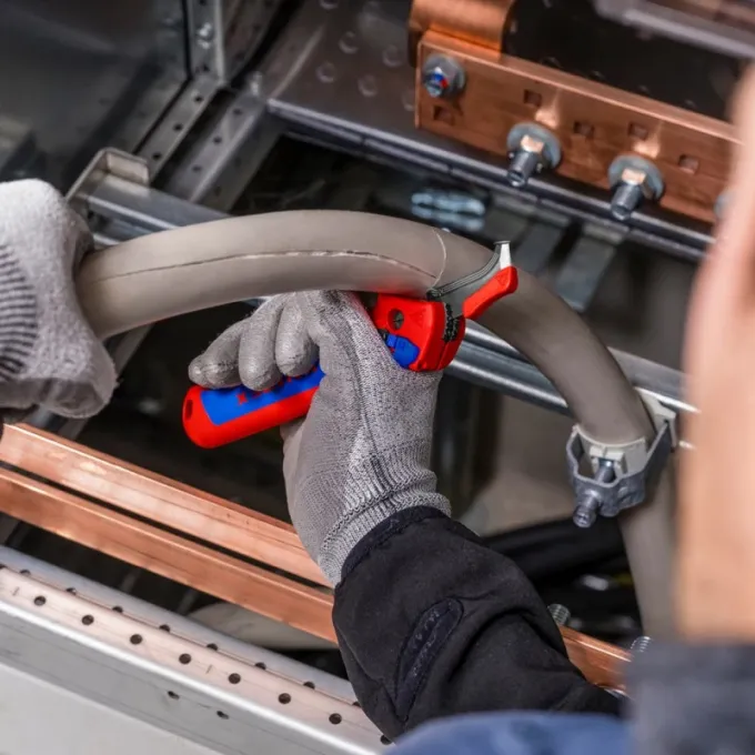 KNIPEX 16 50 145 SB