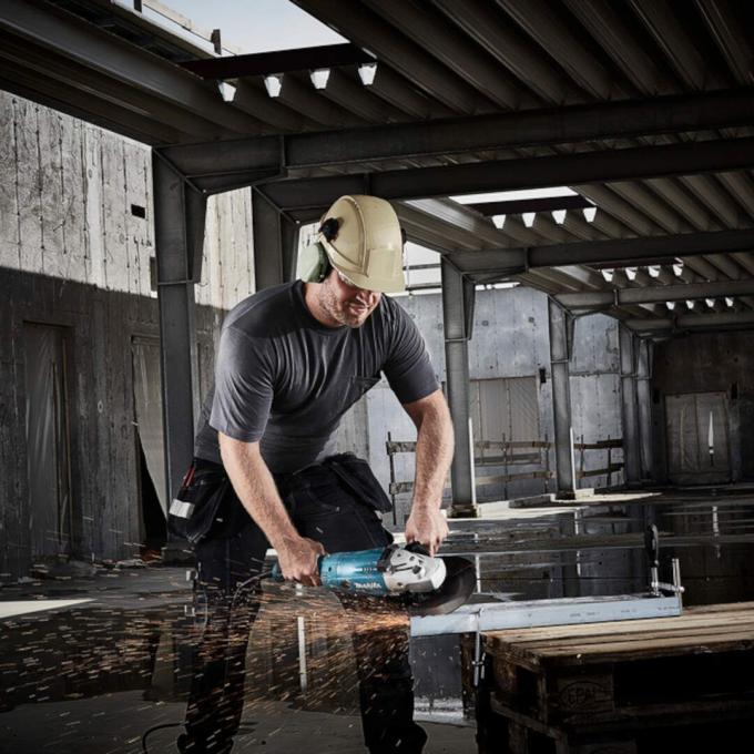 Makita GA9020