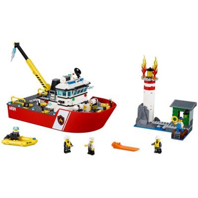Конструктор LEGO City Fire Пожарный катер 60109