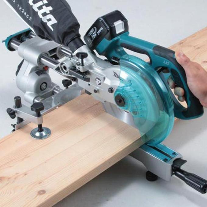 Makita DLS713Z