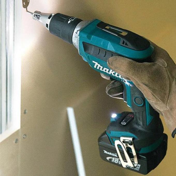 Makita DFS452Z