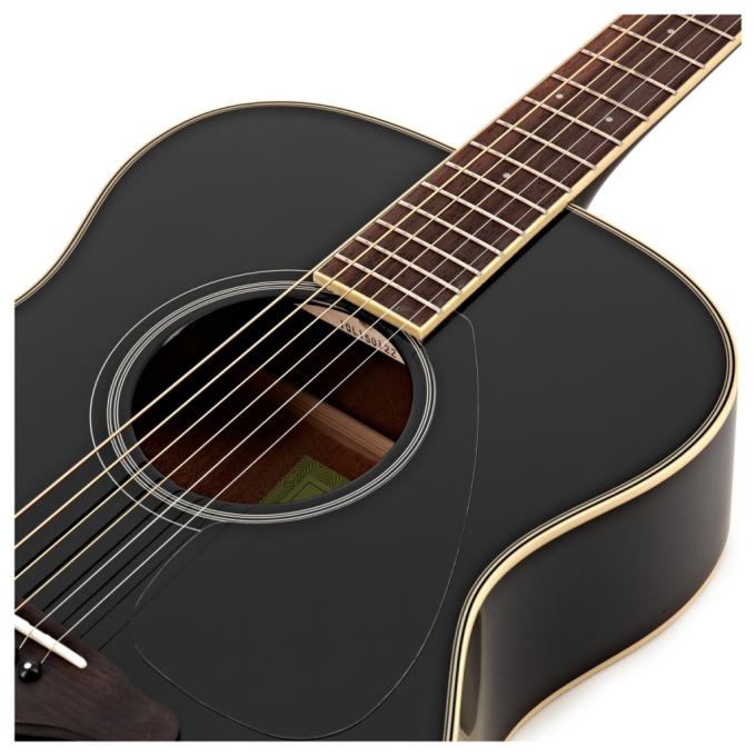 Yamaha FS820 Black