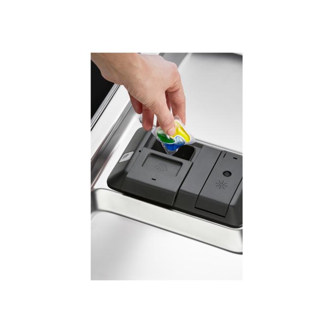 ELECTROLUX ESM48310SW