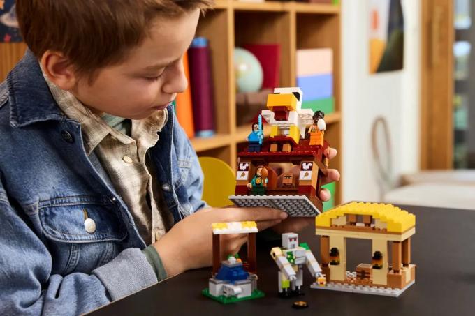LEGO 21273