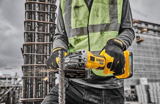DeWALT DCG405P2