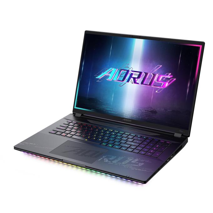GIGABYTE AORUSMAST 16 BZHC6UAE65SP