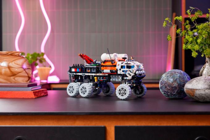 LEGO 42180