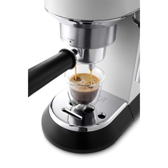 DeLonghi EC685W