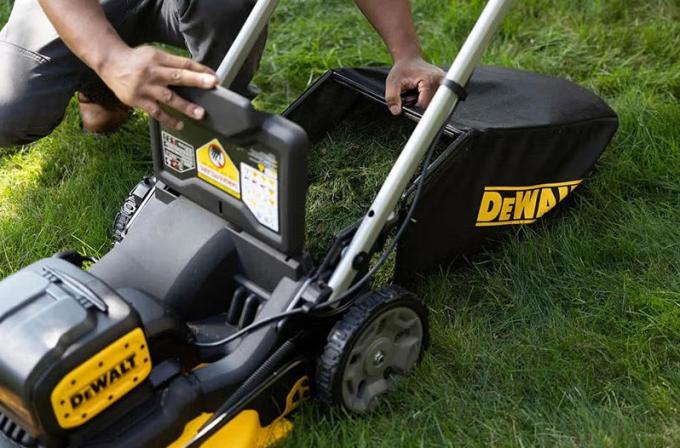 DeWALT DCMWP134N