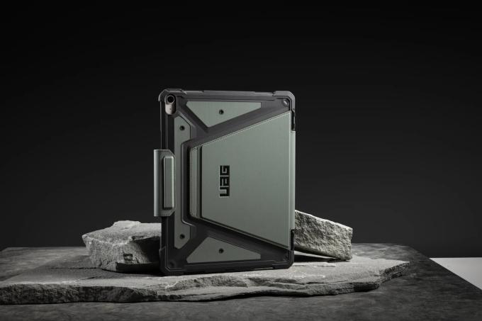 UAG 124473117272