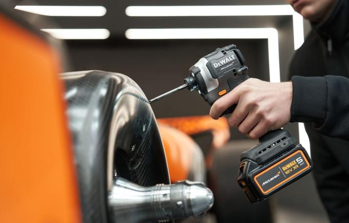 DeWALT DCF85MP2T