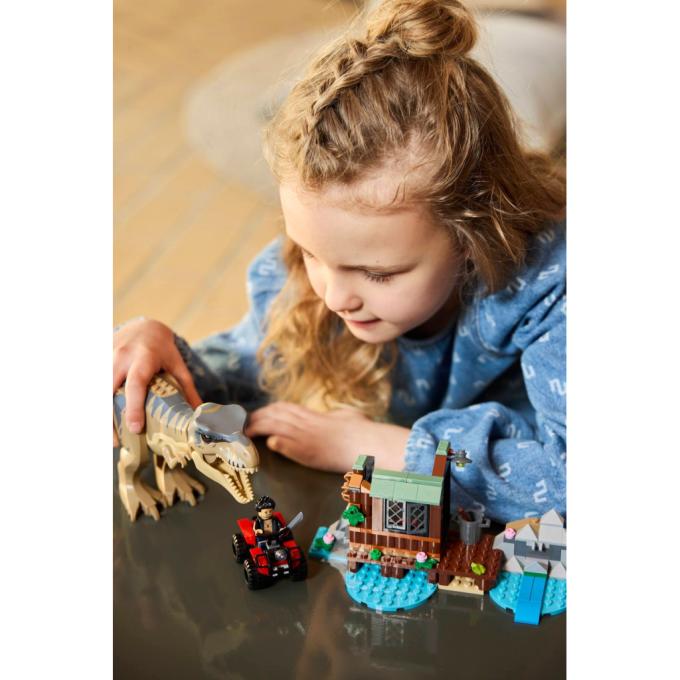 LEGO 76975