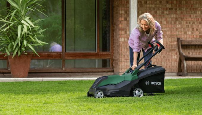 BOSCH 0.600.8B9.J00
