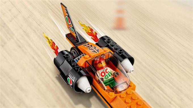 Конструктор LEGO City Гоночный автомобиль (60178) LEGO 60178