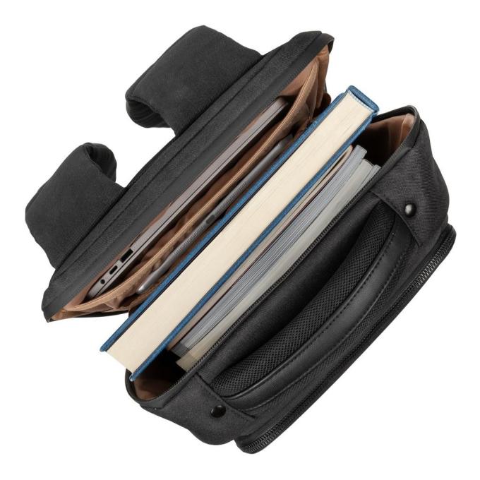 RivaCase 8126BlackECO