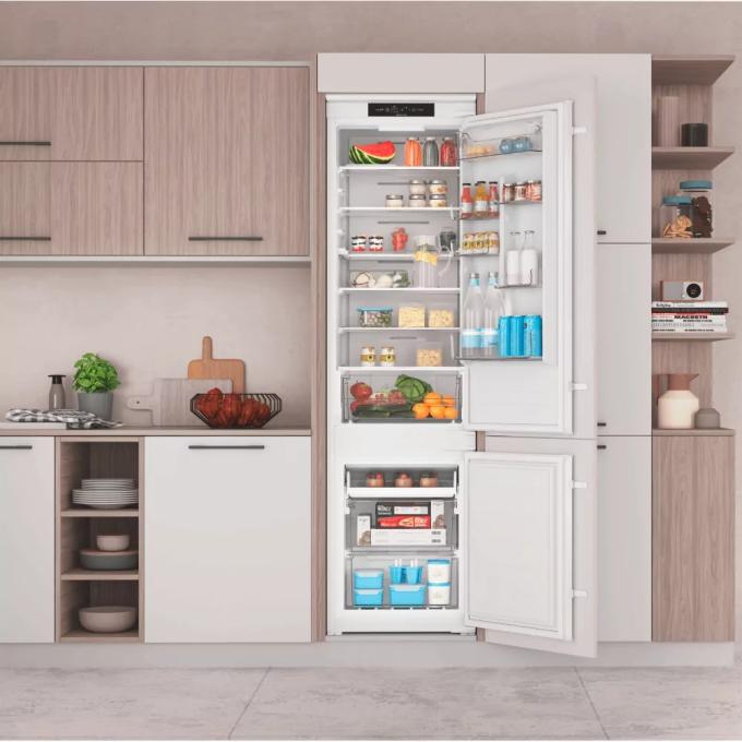 Indesit INC20T321EU