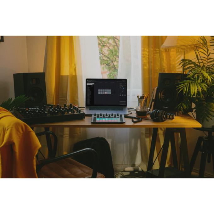 ADAM Audio 235740