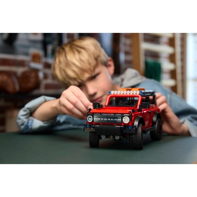 LEGO 42213