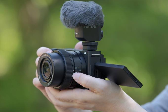 SONY SELP16502B.SYX