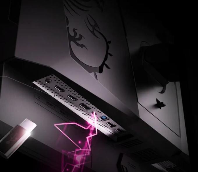 MSI MPG 321URX QD-OLED
