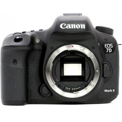Цифровой фотоаппарат CANON EOS 7D Mark II EF-S 18-135 IS STM 9128B045