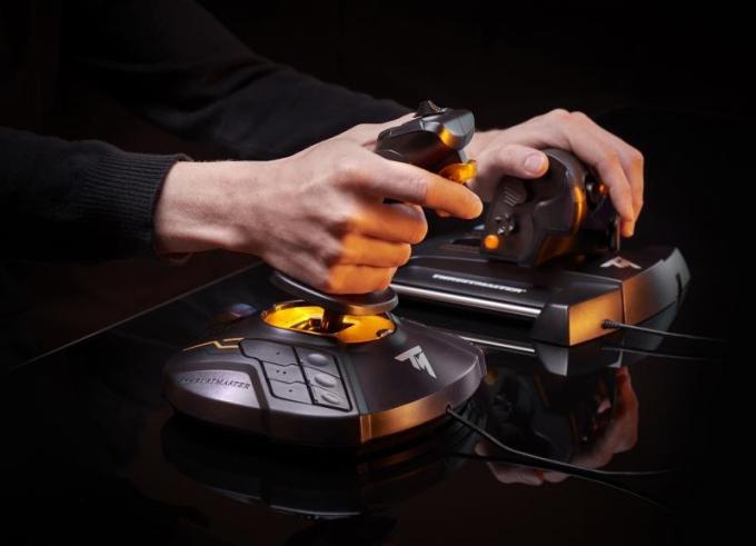 ThrustMaster 2960778
