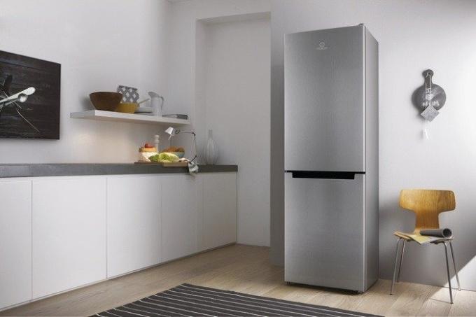 Indesit LI7S1ES
