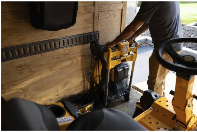 DeWALT DCMWSP156W2