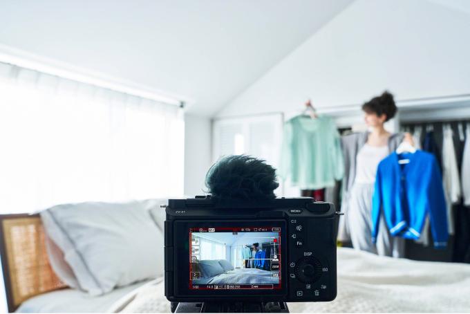 SONY ZVE1B.CEC