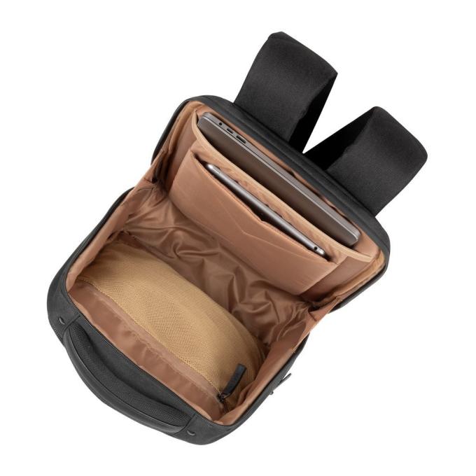 RivaCase 8126BlackECO