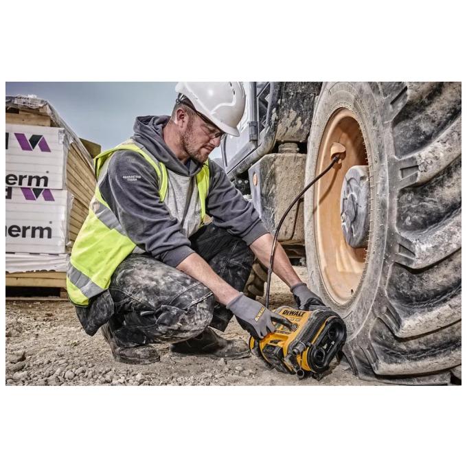 DeWALT DCC018N