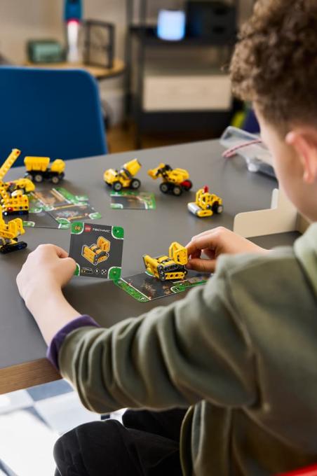 LEGO 42233