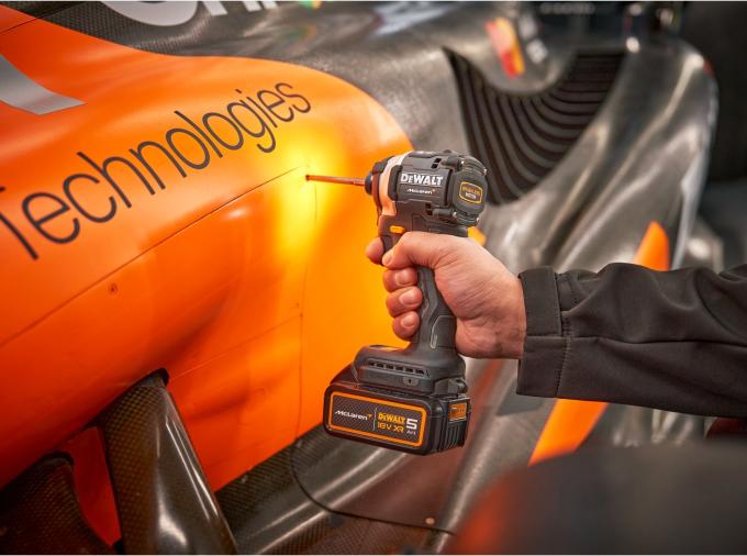DeWALT DCF85MP2T
