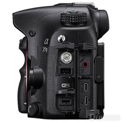 Цифровой фотоаппарат SONY Alpha 77M2 kit 18-135 black ILCA77M2M.CEC