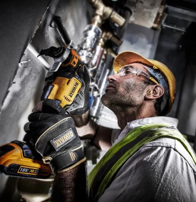 DeWALT DCS356N