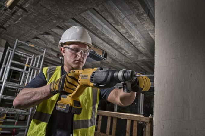 DeWALT DCH133NT